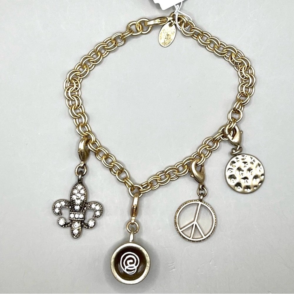 NWT lia sophia Charm bracelet with 4 removable charms, 8”, matte gold, Cute! - Picture 5 of 12